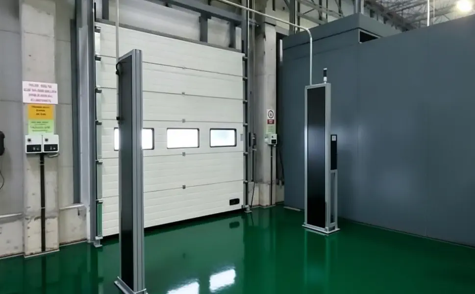 超高频RFID电子标签用于货车进出与货物批量读取